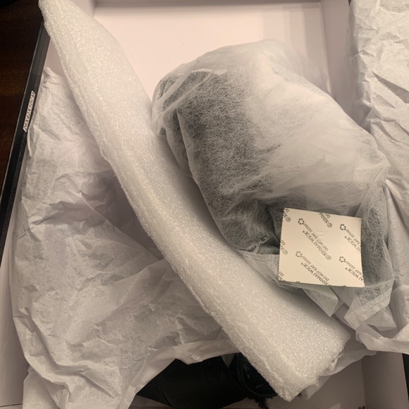 Azalea Wang Black 7.5 Heels - Picture 5 of 7